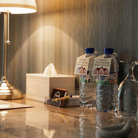 Uyutnyy Dom Hotell Taraz Eksteriør bilde